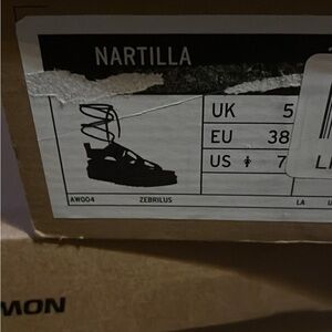 Dr. Martens Women's Nartilla Sandal, 5